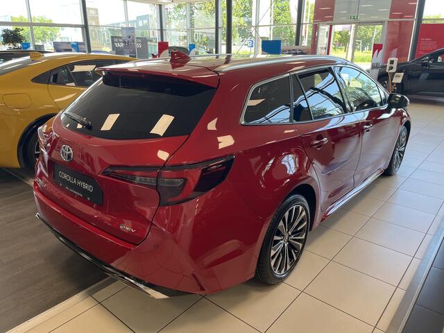 Toyota COROLLA Touring Sports Hybrid 200 First Edition nieuw en direct leverbaar