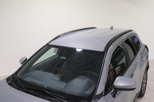 Toyota COROLLA Cross Hybrid 200 Style, Stoel & Stuurverwarming, Parkeersensoren, Blind Spot, Apple Carplay, Android Auto!