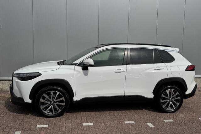 Toyota COROLLA Cross 2.0 High Power Hybrid Executive Edition Panoramadak, Dodehoekdetectie, Parkeersensoren voor + achter, Elektrische achterklep, Led, Navi, Garantie t/m 2034!