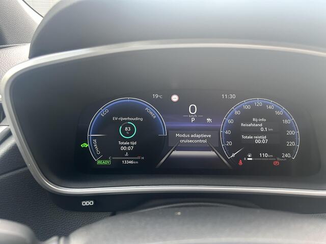 Toyota COROLLA Cross 2.0 High Power Hybrid Dynamic Navigatie, Elek. Achterklep, Smart key, Led, LMV, Privacy glass