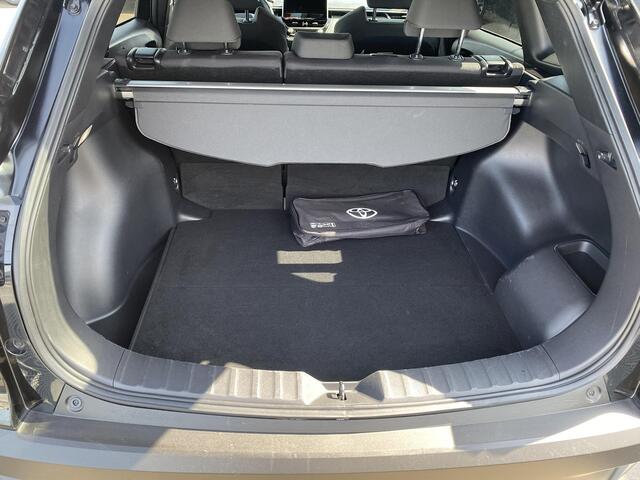 Toyota COROLLA Cross Hybrid 200 Dynamic edition Navigatie, Dodehoekdetectie, Parkeersensoren voor + Achter, Elektrische achterklep, LED, LMV,