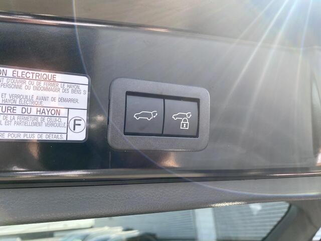 Toyota COROLLA Cross Hybrid 200 Dynamic edition Navigatie, Dodehoekdetectie, Parkeersensoren voor + Achter, Elektrische achterklep, LED, LMV,