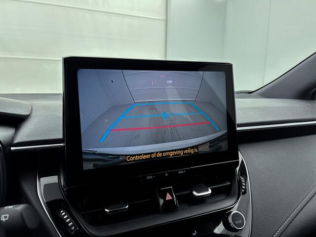 Toyota COROLLA Touring Sports Hybrid 140 Dynamic | Stoelverwarming | Navigatie | Parkeersensoren voor en achter | Facelift Model |