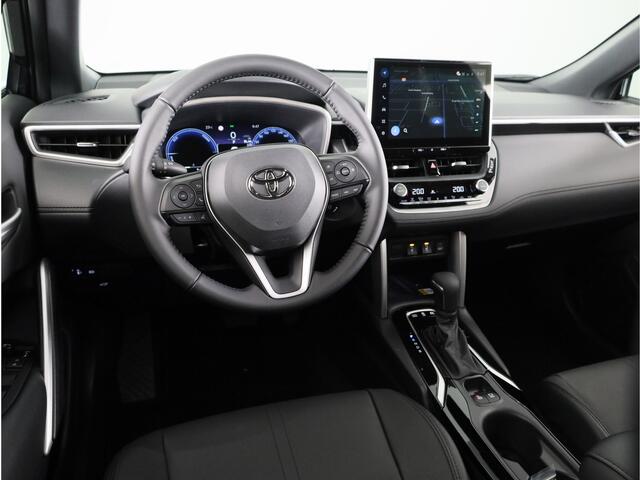 Toyota COROLLA Cross Hybrid 200 Style *DEMO* | Stoelverwarming | Parkeersensoren | Elektrische kofferbakklep |