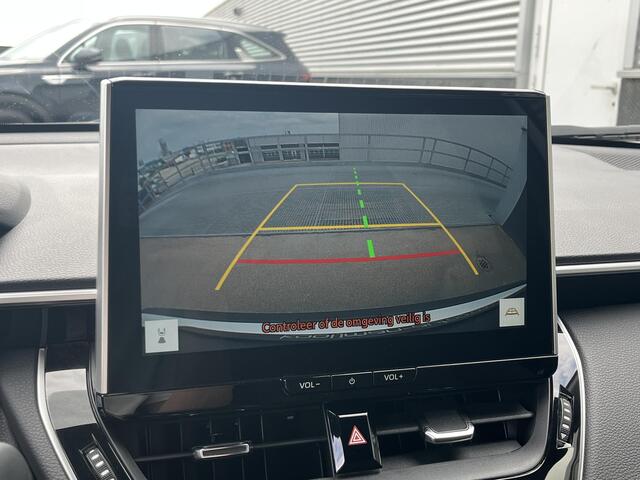 Toyota COROLLA Cross Hybrid 200 Dynamic edition Automaat Navigatie, Elektrische achterklep, Achteruitrijcamera, LM velgen, Privacy glass, smart Key, All-season banden
