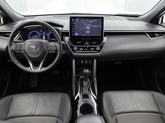 Toyota COROLLA Cross 2.0 High Power Hybrid First Edition | Navigatie | Blind Spot | Stoelverwarming | Elektrische Achterklep |