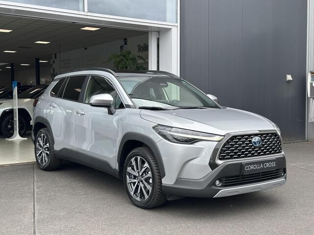 Toyota COROLLA Cross Hybrid 140 1.8 Executive edition All season banden | Panoramadak | Dodehoekdetectie | Parkeersensoren voor + achter | Elektrische achterklep | Led | Navi | Garantie t/m 2034!