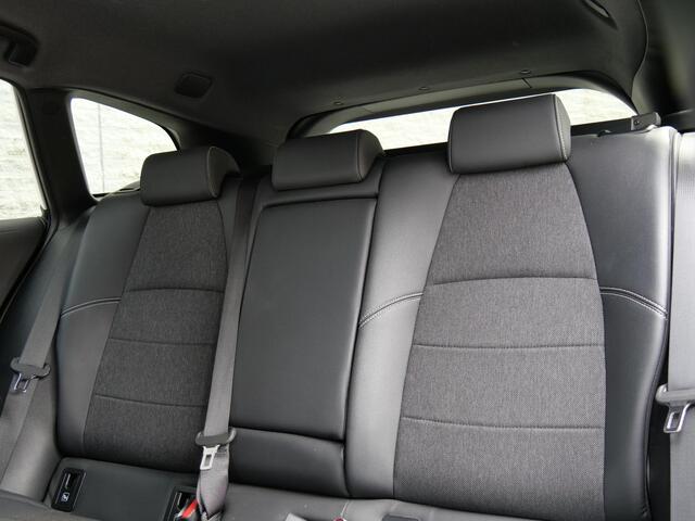 Toyota COROLLA Touring Sports 2.0 HYBRID BUSINESS PLUS/ PDC V+A