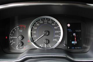 toyota-corolla-1.8-hybrid-business-