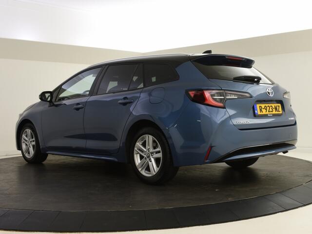 Toyota COROLLA 1.8 Hybrid Active BI-Tone | Carplay |Camera | All Seasons