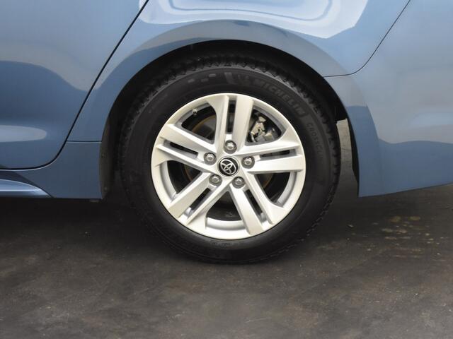 Toyota COROLLA 1.8 Hybrid Active BI-Tone | Carplay |Camera | All Seasons