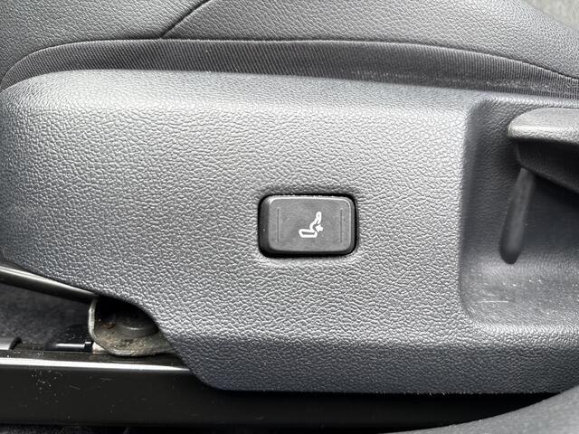 Toyota COROLLA Touring Sports 1.8 Hybrid Dynamic **NAVIGATIE/ KEYLESS/ STOELVERWARMING/ 36 MAANDEN GARANTIE**