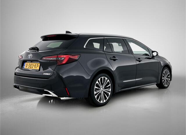 Toyota COROLLA Touring Sports 1.8 Hybrid First Edition | Stoelverwarming | Draadloze tel.lader | Camera | Elek. achterklep |
