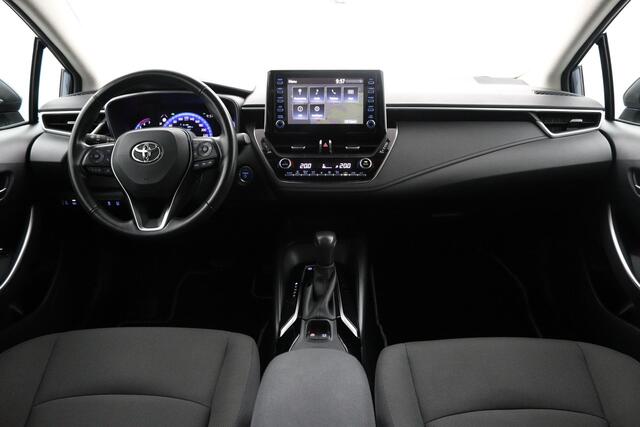 Toyota COROLLA 1.8 Hybrid First Edition Sedan | Navigatie | Trekhaak | Parkeercamera |