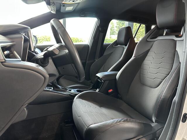 Toyota COROLLA Touring Sports 1.8 Hybrid Executive STOELVERWARMING | ACHTERUITRIJCAMERA | PARKEERSENSOREN VOOR-/ACHTER | BLIS