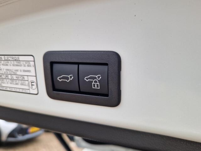 Toyota COROLLA Cross Hybrid 140 Style