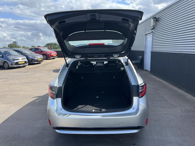 Toyota COROLLA Touring Sports 1.8 Hybrid Dynamic Limited Navigatie Apple CarPlay/Android Auto, achteruitrij camera, adaptieve cruise control!