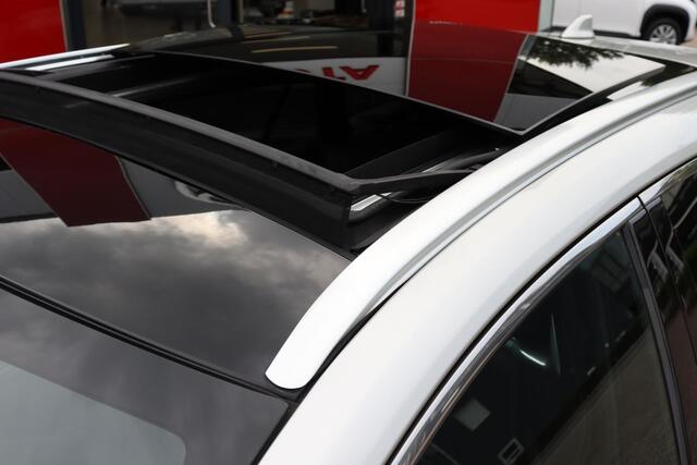 Toyota COROLLA Touring Sports 2.0 Hybrid Premium, Panodak, Trekhaak