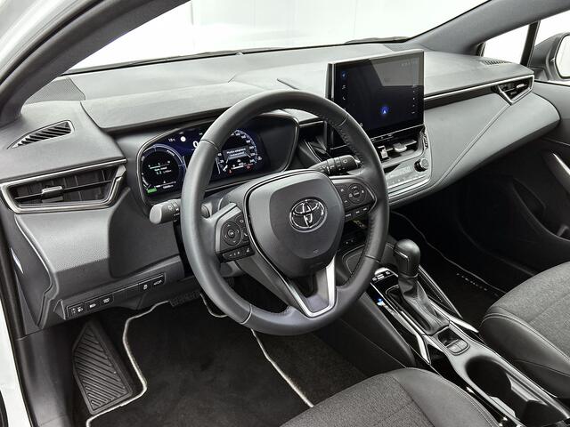 Toyota COROLLA Touring Sports 1.8 Hybrid First Edition | NL-Auto | Lichtmetalen Velgen | Stoelverwarming | Navigatie | Apple Carplay/ Android Auto |