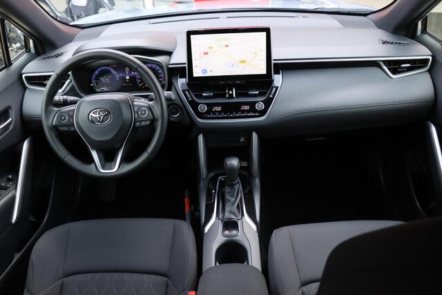 Toyota COROLLA Cross Hybrid 200 Style, Trekhaak, Sensoren, Navi, Apple Carplay/Android Auto!