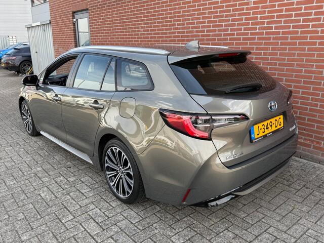 Toyota COROLLA 2.0 HYBRID DYNAMIC NAVI CLIMA ADAP-CRUISE CAMERA