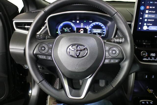 Toyota COROLLA Cross Hybrid 200 Executive Edition Panoramadak, PDC