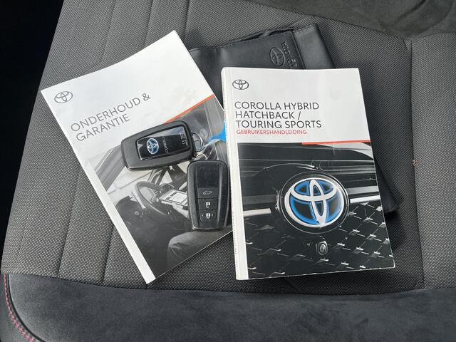 Toyota COROLLA Touring Sports 1.8 Hybrid Executive | Navigatie | Half-leder | Carplay |