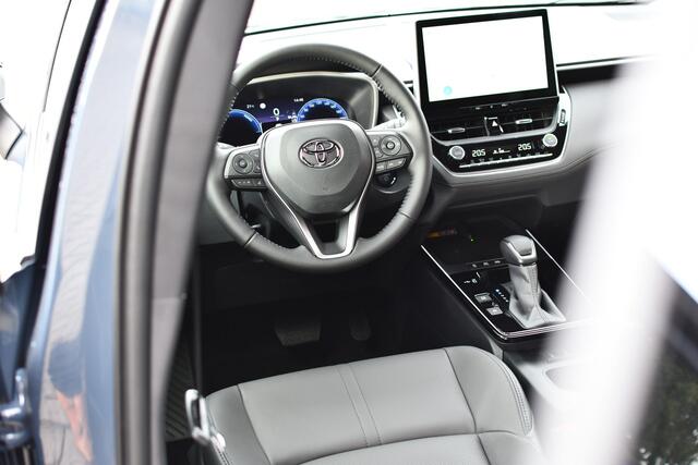 Toyota COROLLA Cross Hybrid 180 Executive Automaat 180pk | Leder | JBL Premium Sound | Cloud Navigatie | 360 graden camera |
