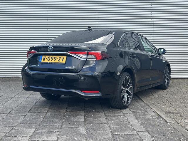 Toyota COROLLA 1.8 Hybrid Executive | Leder | LED | Dealer onderhouden |