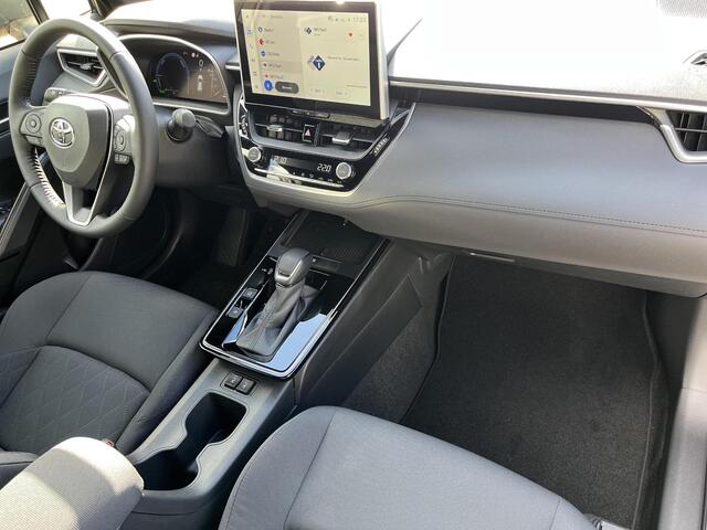 Toyota COROLLA Cross Hybrid 140 Dynamic | Mud Bath Metallic | Demo