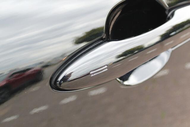 Toyota COROLLA Cross 1.8 Hybrid 140 Style Plus | Rijklaar | Stoel-/stuurverw. | El.achterklep | Keyless | Adap.cruise | LED | Parkeersens. v+a | Apple/Android | Navi