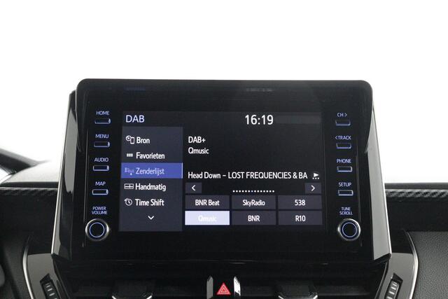 Toyota COROLLA Touring Sports 1.8 Hybrid Dynamic Limited | Apple Carplay/Android Auto | Elektrische Achterklep | Stoel/Stuurverwarming | head-up display |