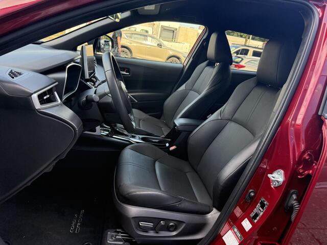 Toyota COROLLA Cross Hybrid 200 Executive **STOEL EN STUURWIELVERWARMING/ 360 CAMERA/ LEDEREN BEKLEDING/ DODEHOEKDETECTIE/ GARANTIE**