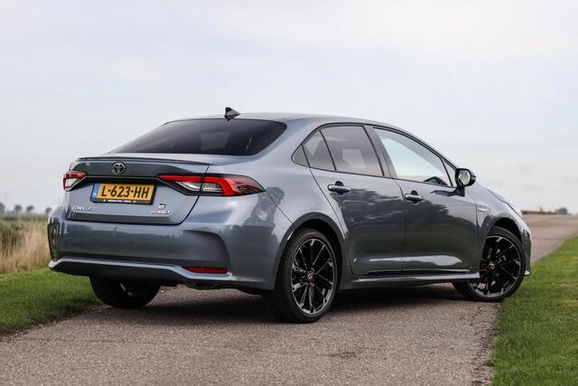 Toyota COROLLA 1.8 Hybrid GR-Sport ? LED ? Keyless ? Camera