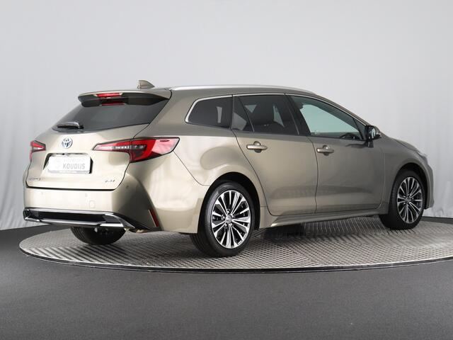 Toyota COROLLA Touring Sports Hybrid 200 Business Plus (Camera / Elek. achterklep / Stuur-Stoel-Ruitverw. / ACC / Carplay)