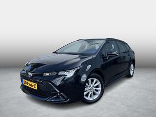 toyota-corolla-touring-sports-hybri