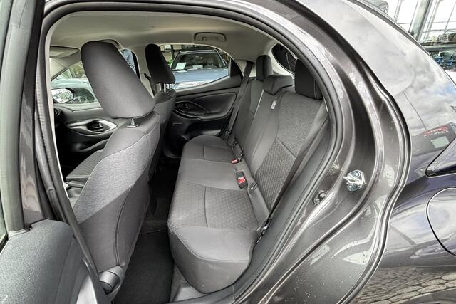 Toyota COROLLA Cross Hybrid 140 Dynamic Parkeersensoren, Soel/stuur verwarming , Dodehoek detectie, Elek. klep