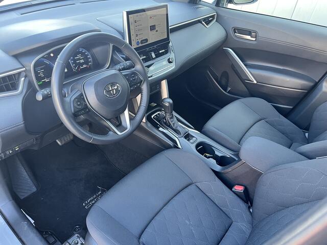 Toyota COROLLA Cross Hybrid 140 Style NL Auto Parkeer sensoren Dodehoek Detectie Navi Carplay