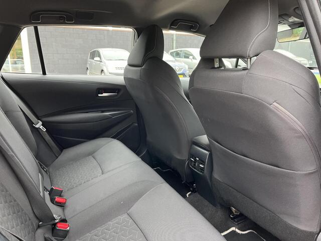 Toyota COROLLA Touring Sports 1.8 Hybrid Active | Parkeersensoren | Stoelverwarming | Navigatiesysteem