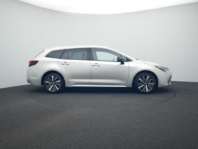 Toyota COROLLA Touring Sports Hybrid 140 Dynamic Nu inclusief ¤ 3000,- inruilpremie! Direct leverbaar!