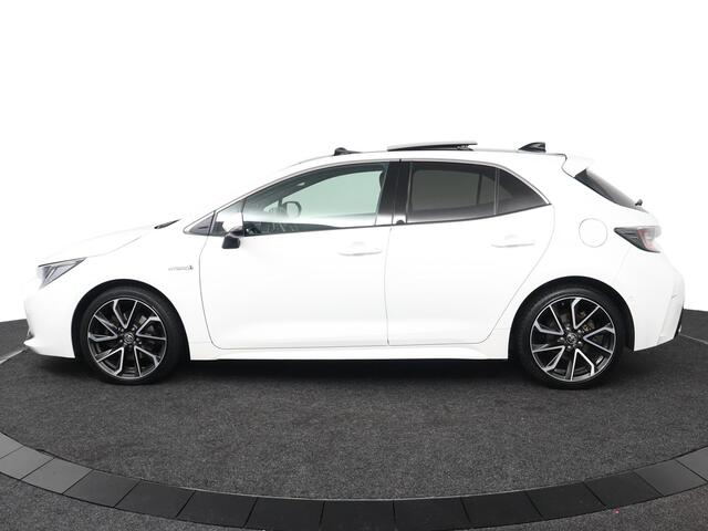Toyota COROLLA 2.0 Hybrid Executive | Panoramadak | Apple Carplay/Android auto | Stoel/Stuurverwarming | Parkeersensoren | JBL Audio |