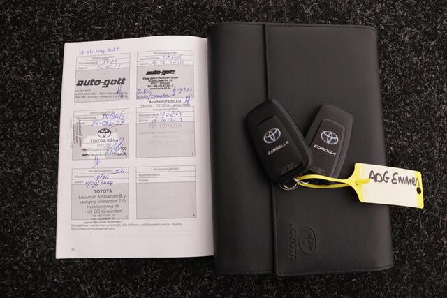 Toyota COROLLA 2.0 Hybrid Executive | Panoramadak | Apple Carplay/Android auto | Stoel/Stuurverwarming | Parkeersensoren | JBL Audio |