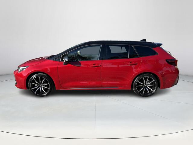Toyota COROLLA Touring Sports Hybrid 140 GR Sport **STOEL EN STUURWIELVERWARMING/ DODEHOEK DETECTIE/ PARKEERSENSOREN/ GARANTIE**