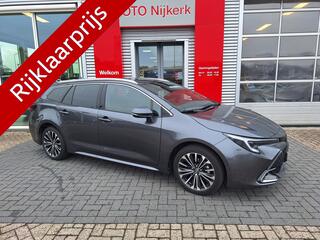 toyota-corolla-touring-sports-1.8-h