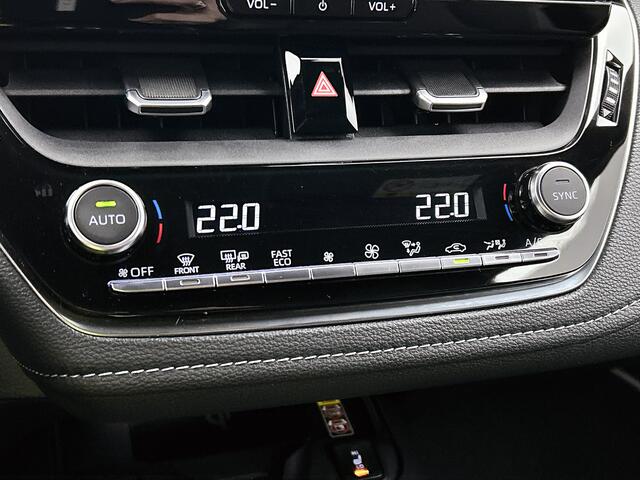 Toyota COROLLA Touring Sports 1.8 Hybrid First Edition | Nieuw Geleverd en Onderhouden | Stoelverwarming | Elektrische Achterklep | Navigatie |