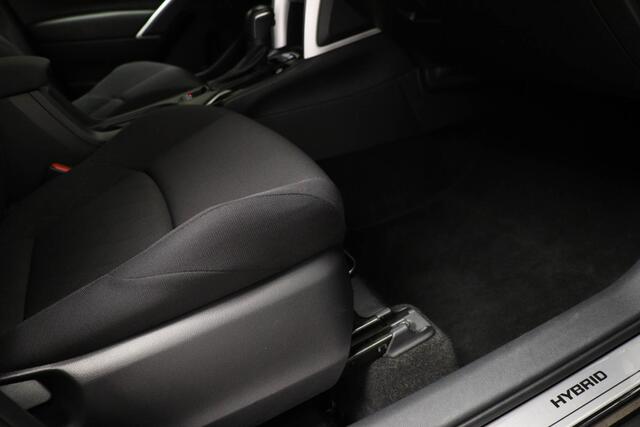 Toyota COROLLA Cross Hybrid 140 Business | LED | DAB | CAMERA | Adaptieve cruisecontrol | Climate control | Navigatie |