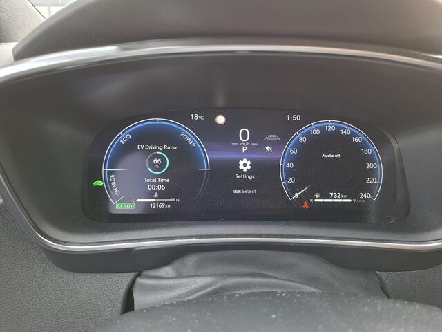 Toyota COROLLA Touring Sports Hybrid 140 Business Plus demo | Beige Leder |