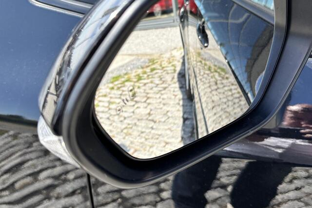 Toyota COROLLA Touring Sports Hybrid 140 Business Parkeersensoren, Stoelverwarming , NAVI.