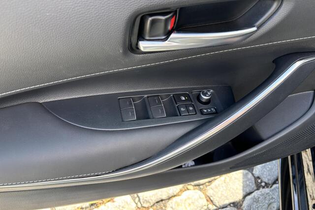 Toyota COROLLA Touring Sports Hybrid 140 Business Parkeersensoren, Stoelverwarming , NAVI.