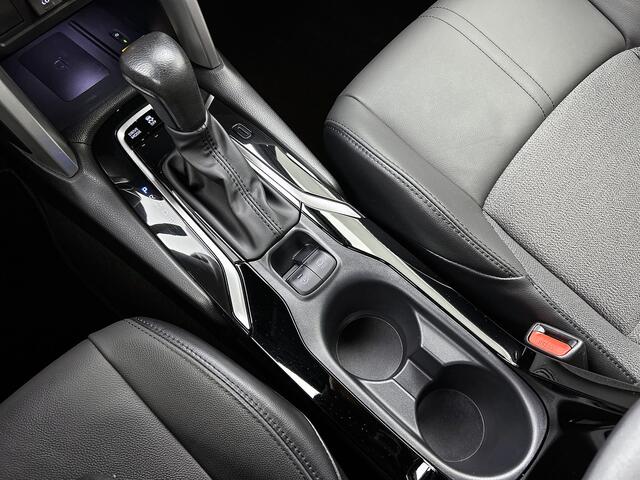 Toyota COROLLA Cross Hybrid 200 Style | 1e Eigenaar | NIEUW Geleverd en Onderhouden | Stoelverwarming | Blindspot |